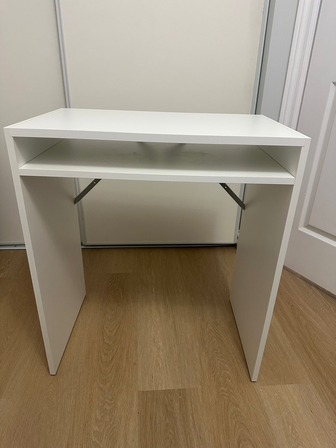 White Console Table with Shelf