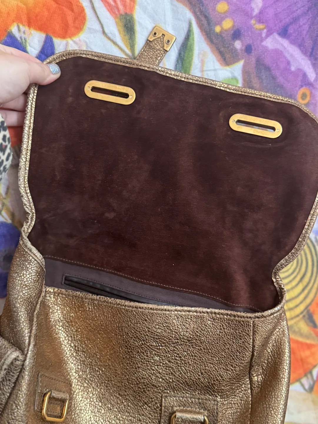 Yves Saint Laurent Gold Leather Shoulder Bag image indicator(6)