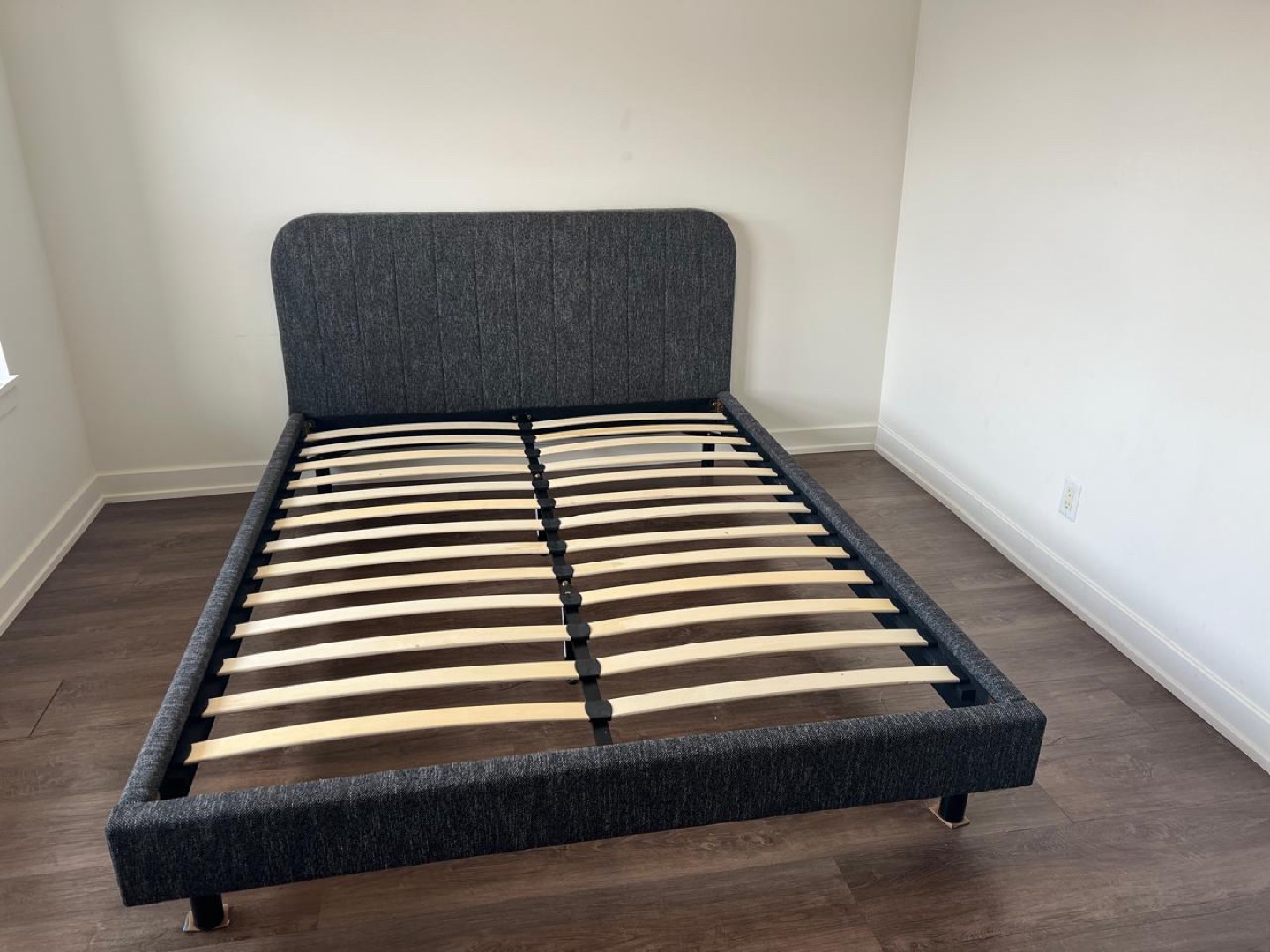Queen-size bed frame with mattress - photo 3