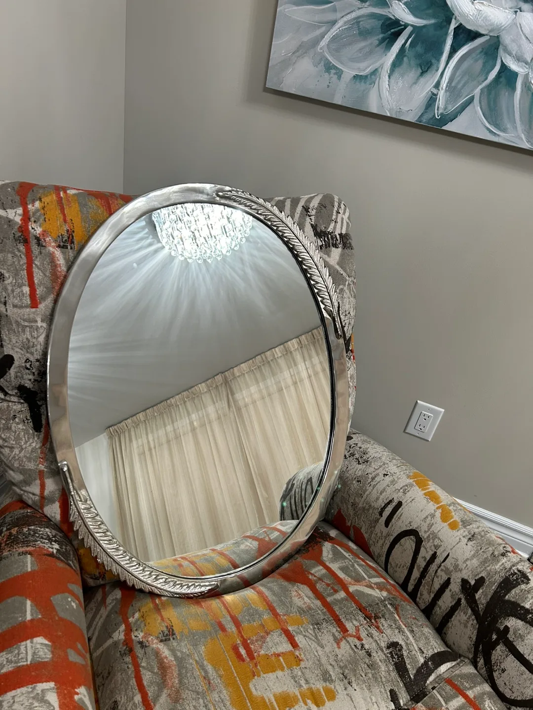 Elegant Oval Wall Mirror with Ornate Frame thumbnail