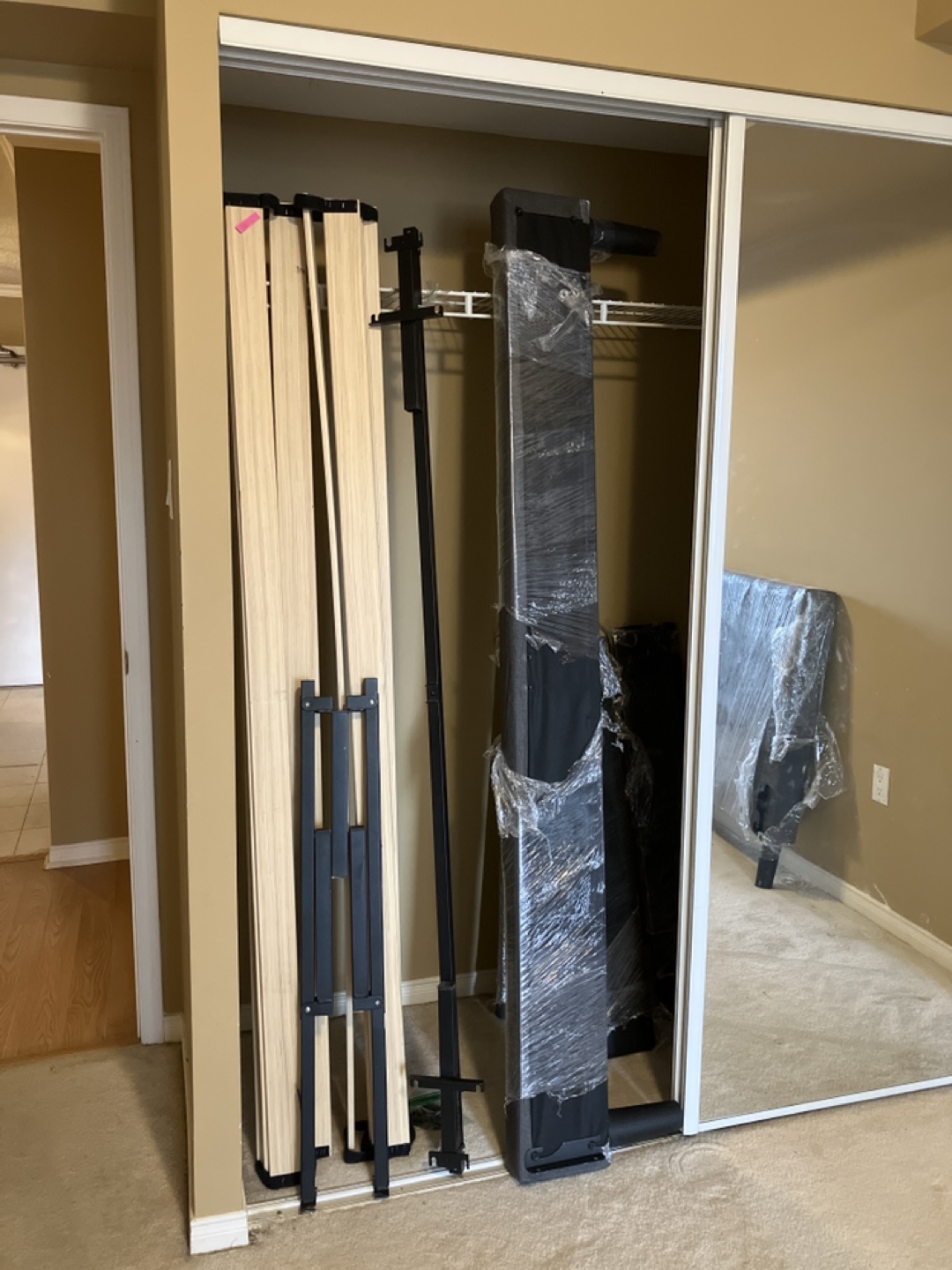 Queen Size Metal Bed Frame with Headboard - photo 3