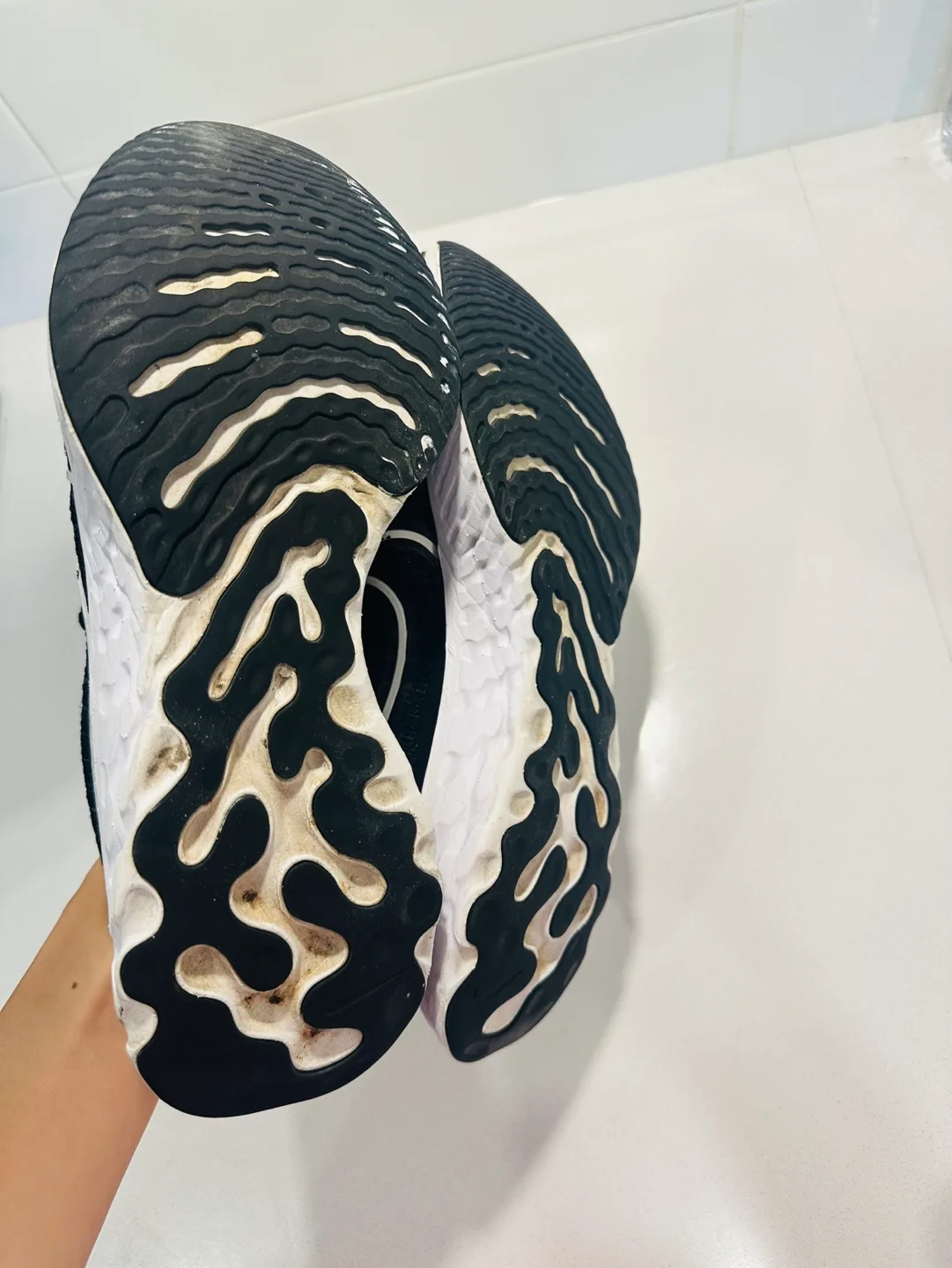 Nike Infinity Run Flyknit 3 Running Shoes - Size 9.5 image indicator(4)