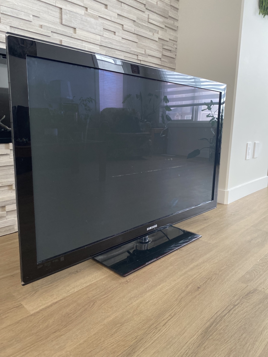 Samsung 55” LCD TV