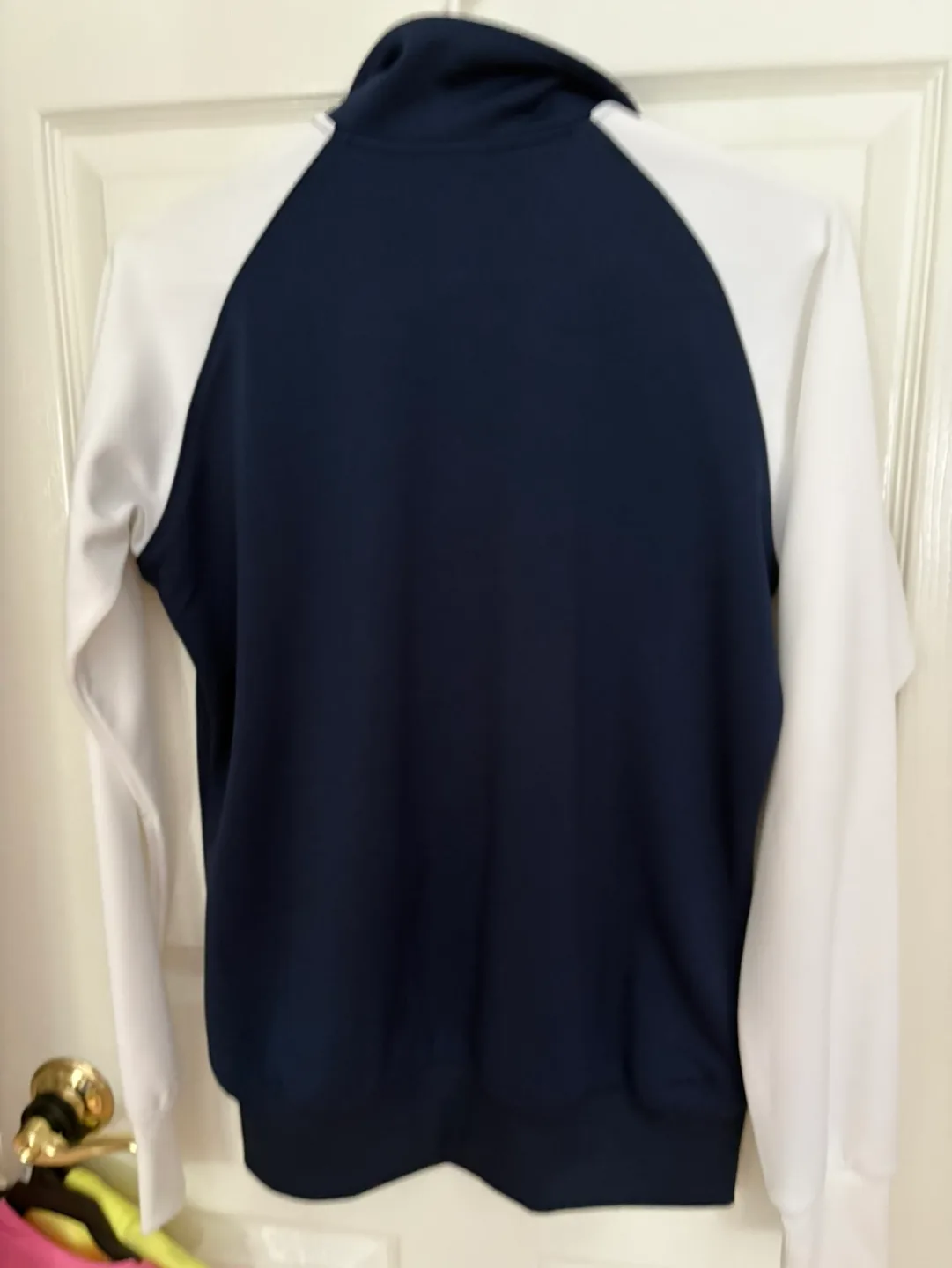 Nike Yankees jacket image indicator(2)