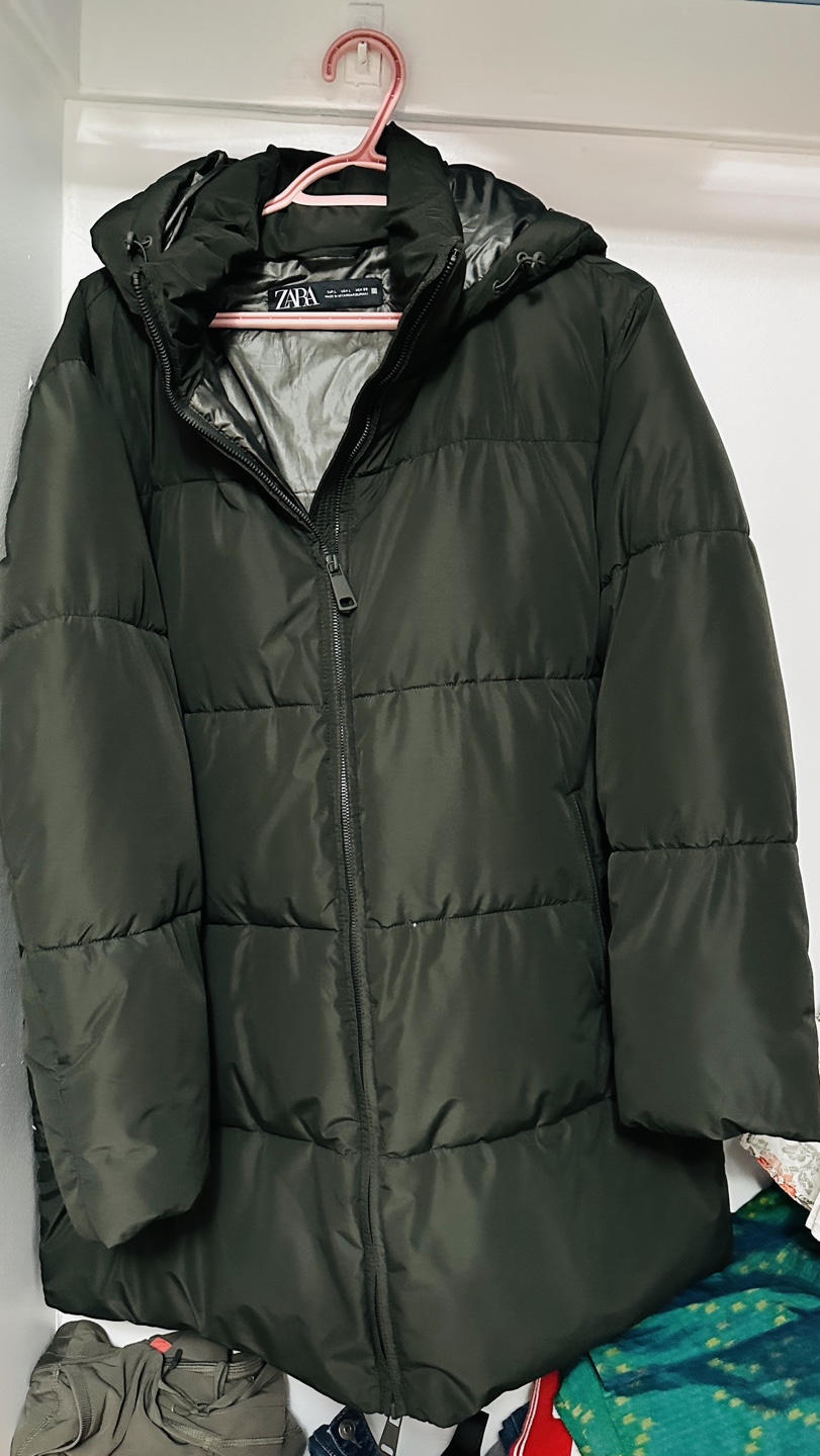 Zara Women's Dark Green Puffer Jacket Size Large