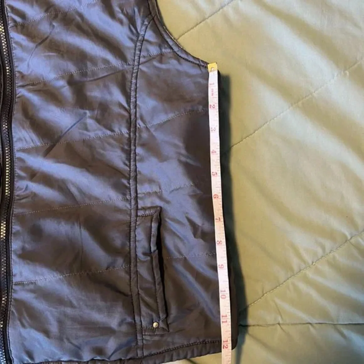 Fahrenheit Outerwear Vest - Size LG image indicator(3)