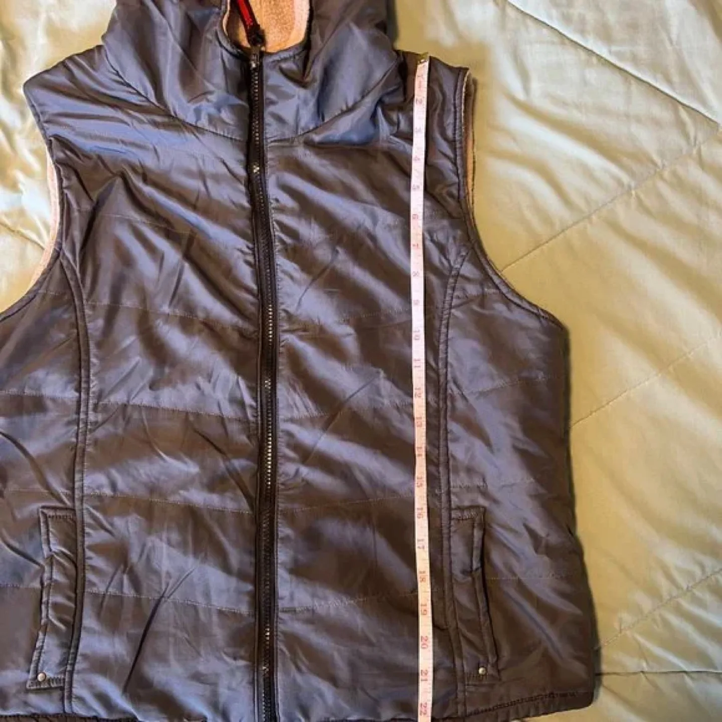 Fahrenheit Outerwear Vest - Size LG image indicator(2)