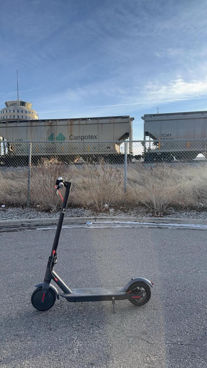 Xiaomi Electric Scooter - Excellent Condition - photo 2