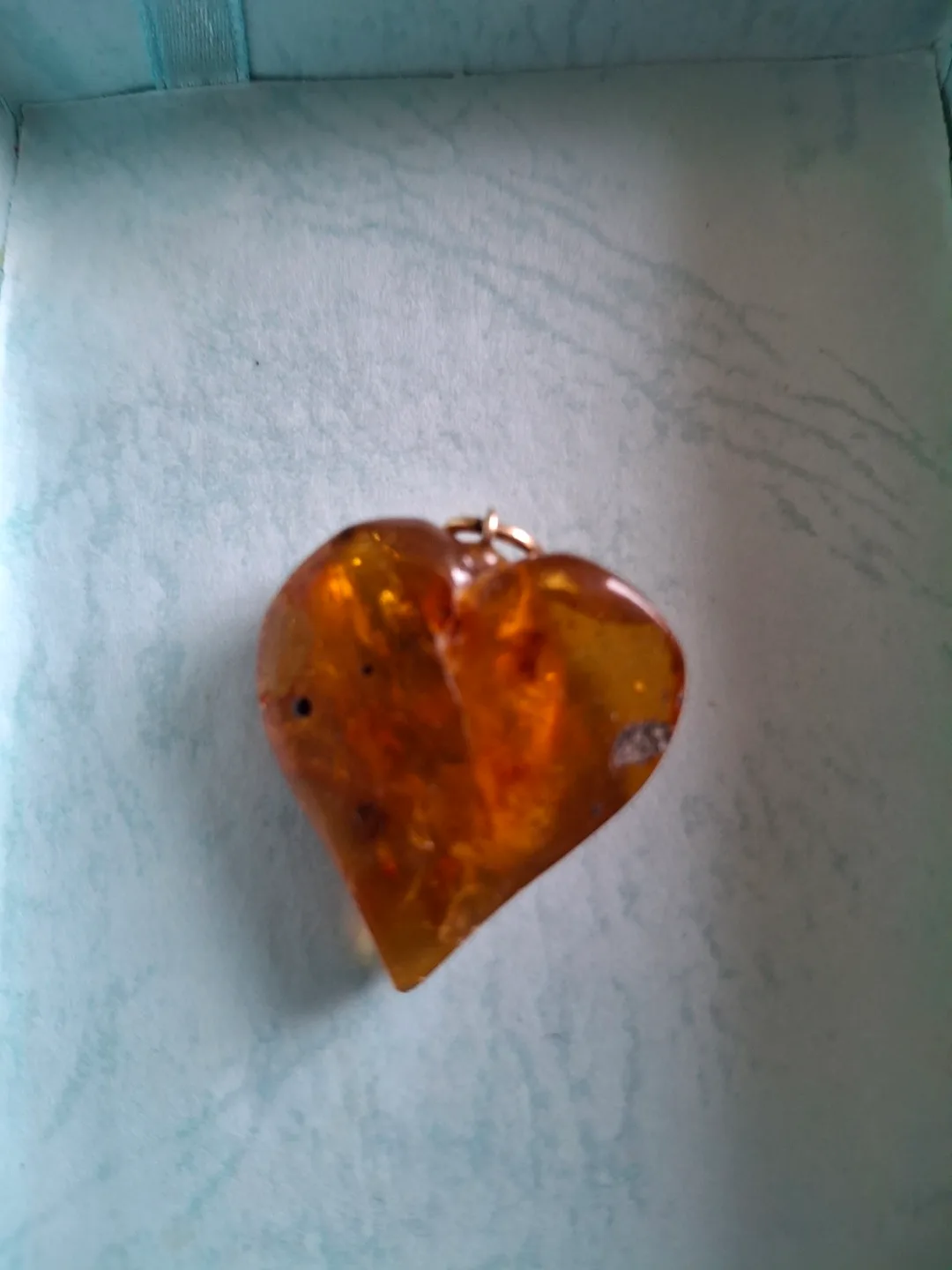 Amber heart pendant image indicator(2)