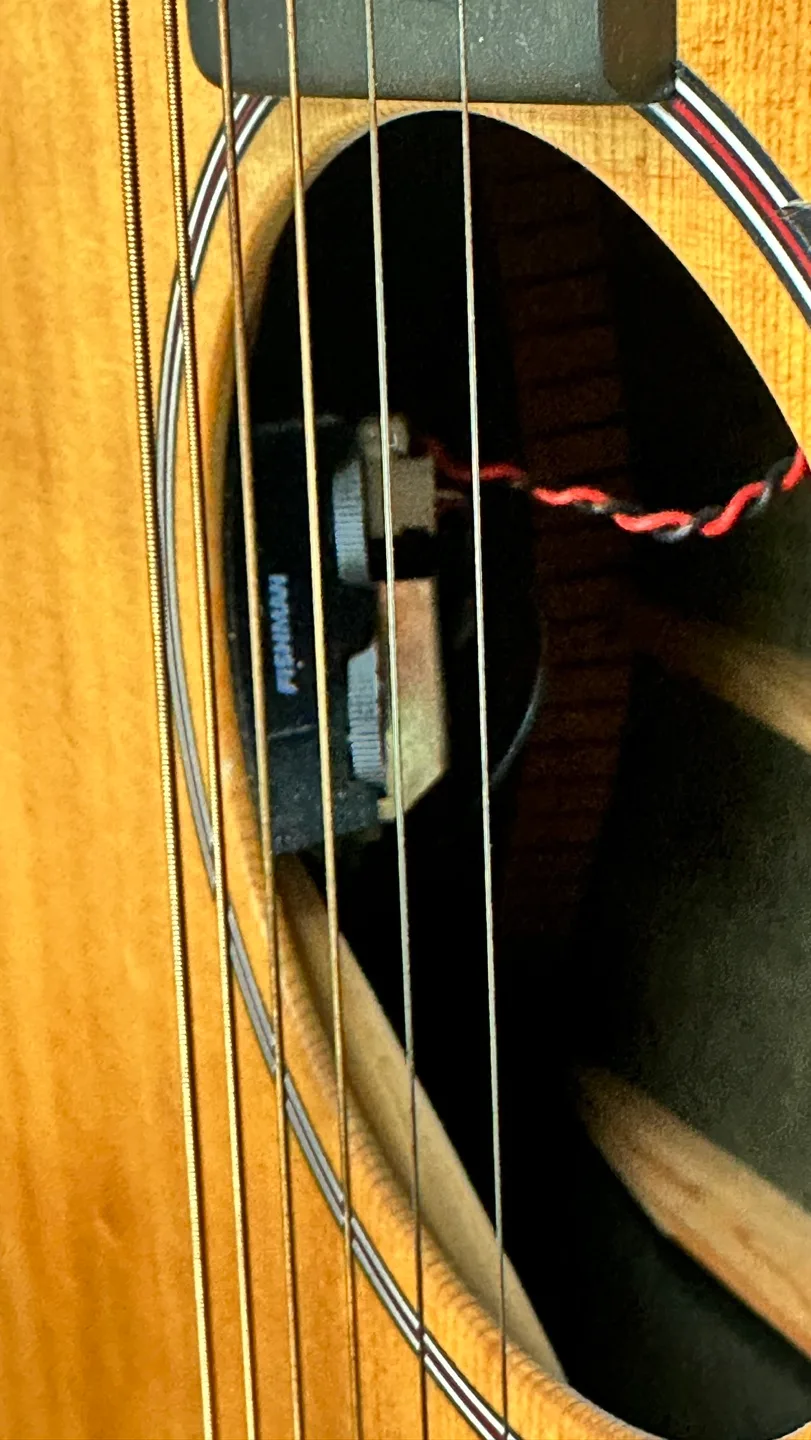 Martin & Co. DX1RE Acoustic Guitar image indicator(9)