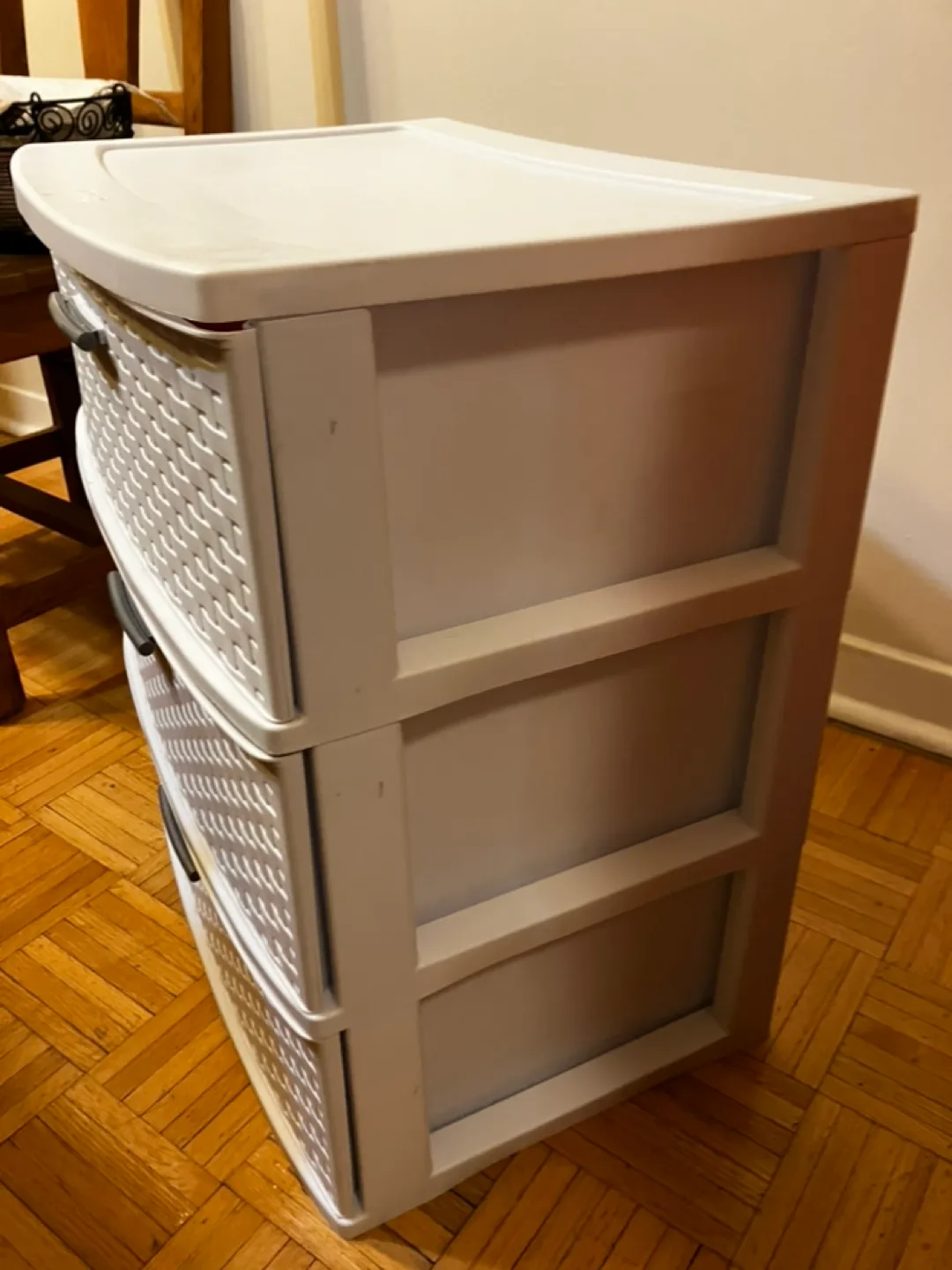 Three-Drawer Plastic Storage Unit image indicator(2)