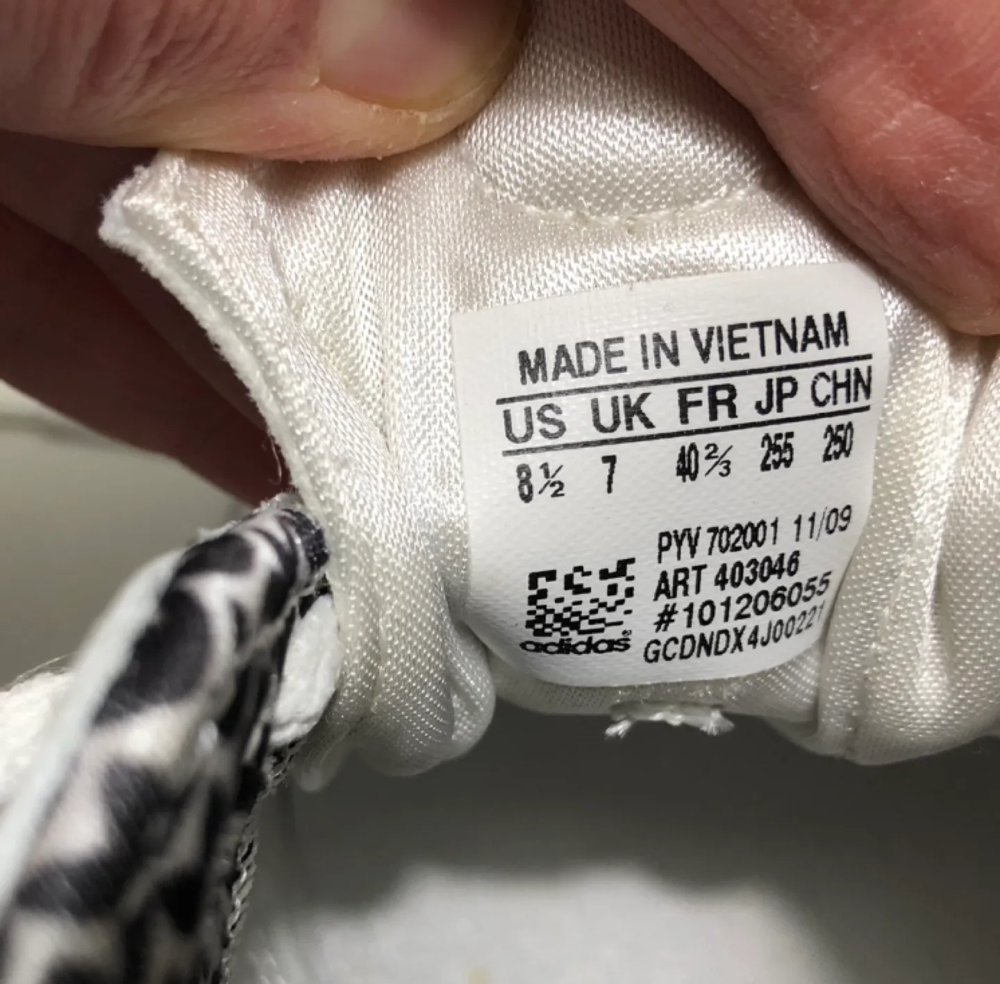 Adidas Midiru Women's White Leather Sneakers Size 7 image indicator(9)