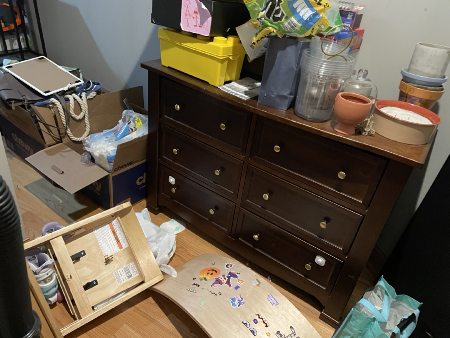 Dark Wood 6-Drawer Dresser