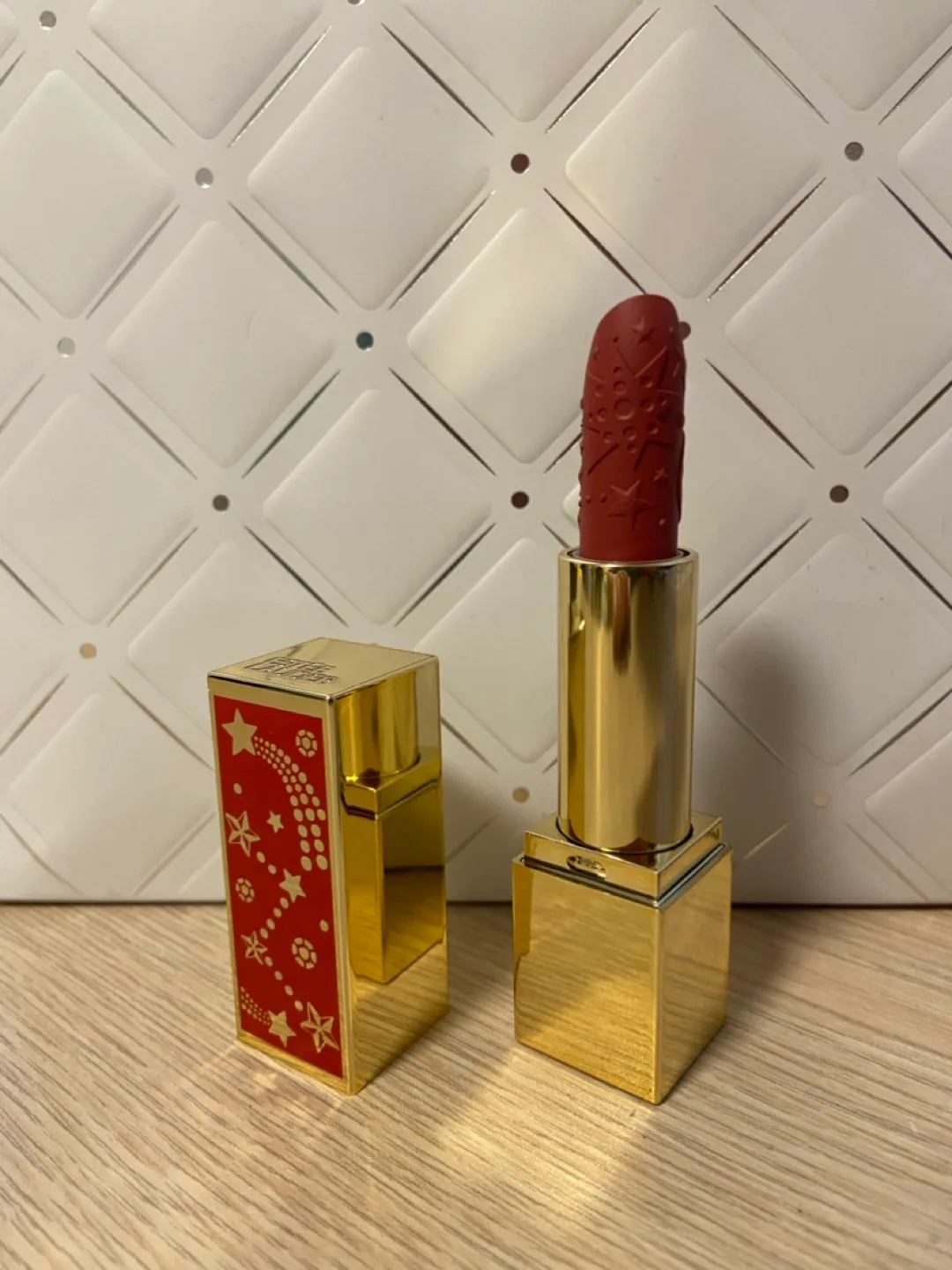 NEW Estee Lauder Limited Edition Lipstick - Constellation Rose 🏈 image indicator(2)