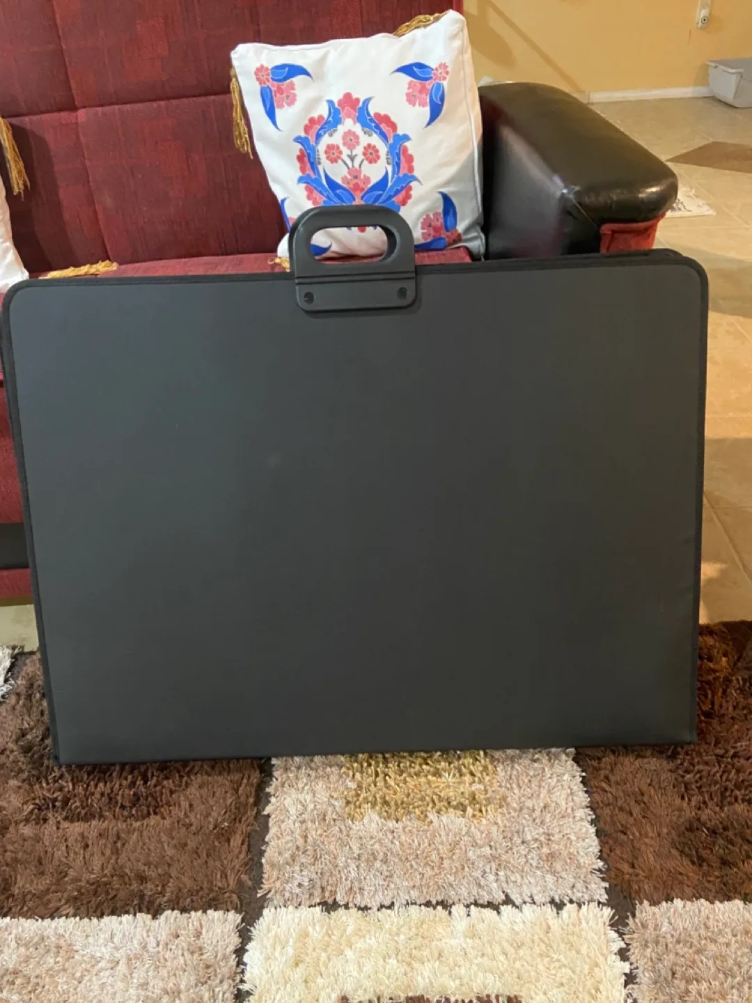 Large Black Portfolio Case image indicator(4)