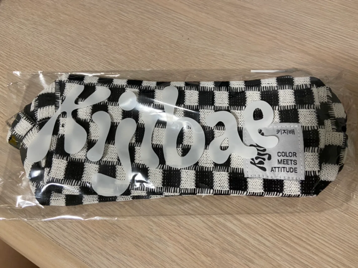 NEW Kijibae Checkered Pouch - Black and White 🏈 image indicator(3)