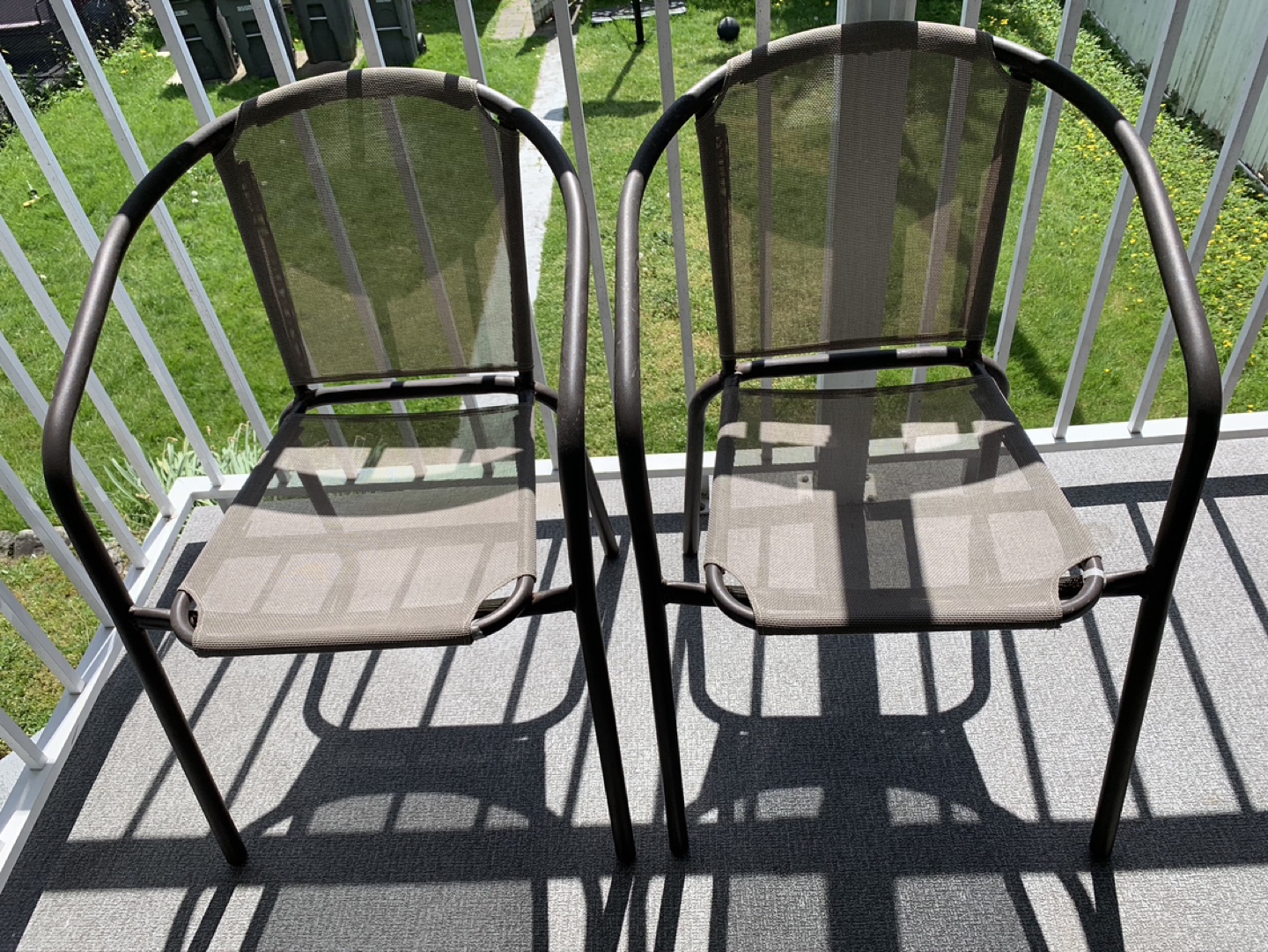 Pair of Outdoor Patio Chairs with Glass Top Side Table - photo 2