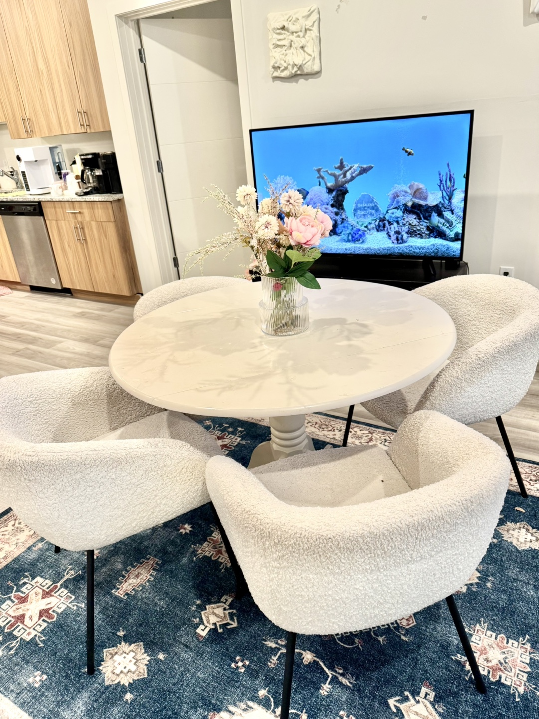 Boucle Chair / dining  chair + free table