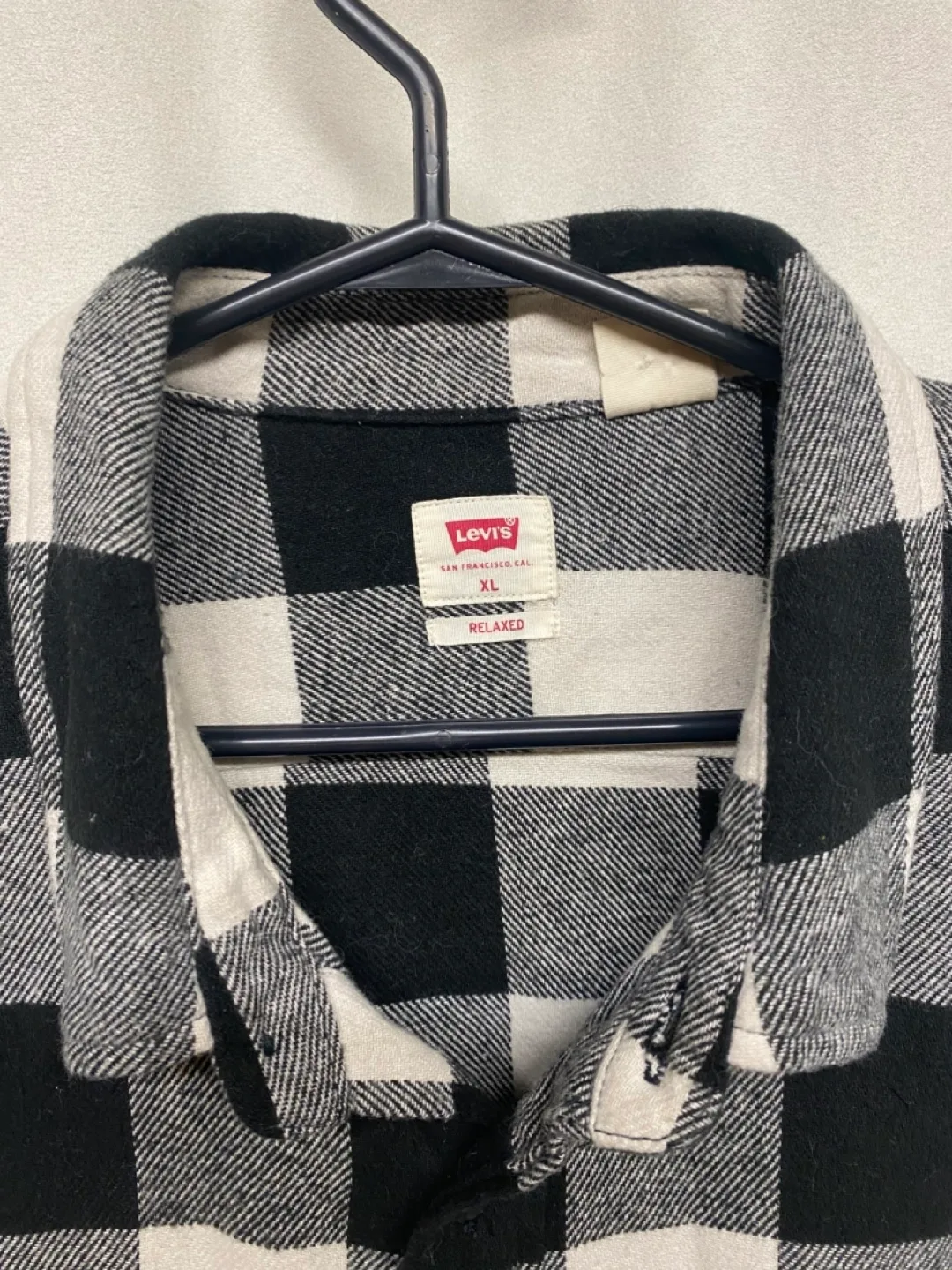 Levi's Men's Relaxed Fit XL Black and White Flannel Shirt image indicator(3)