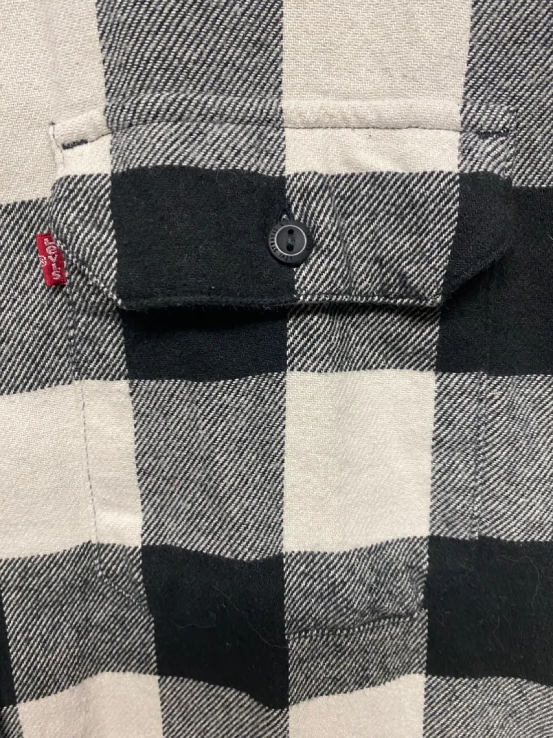 Levi's Men's Relaxed Fit XL Black and White Flannel Shirt image indicator(2)