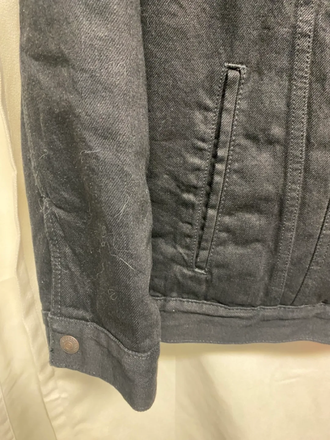 Levi's Black Sherpa Lined Denim Jacket image indicator(3)