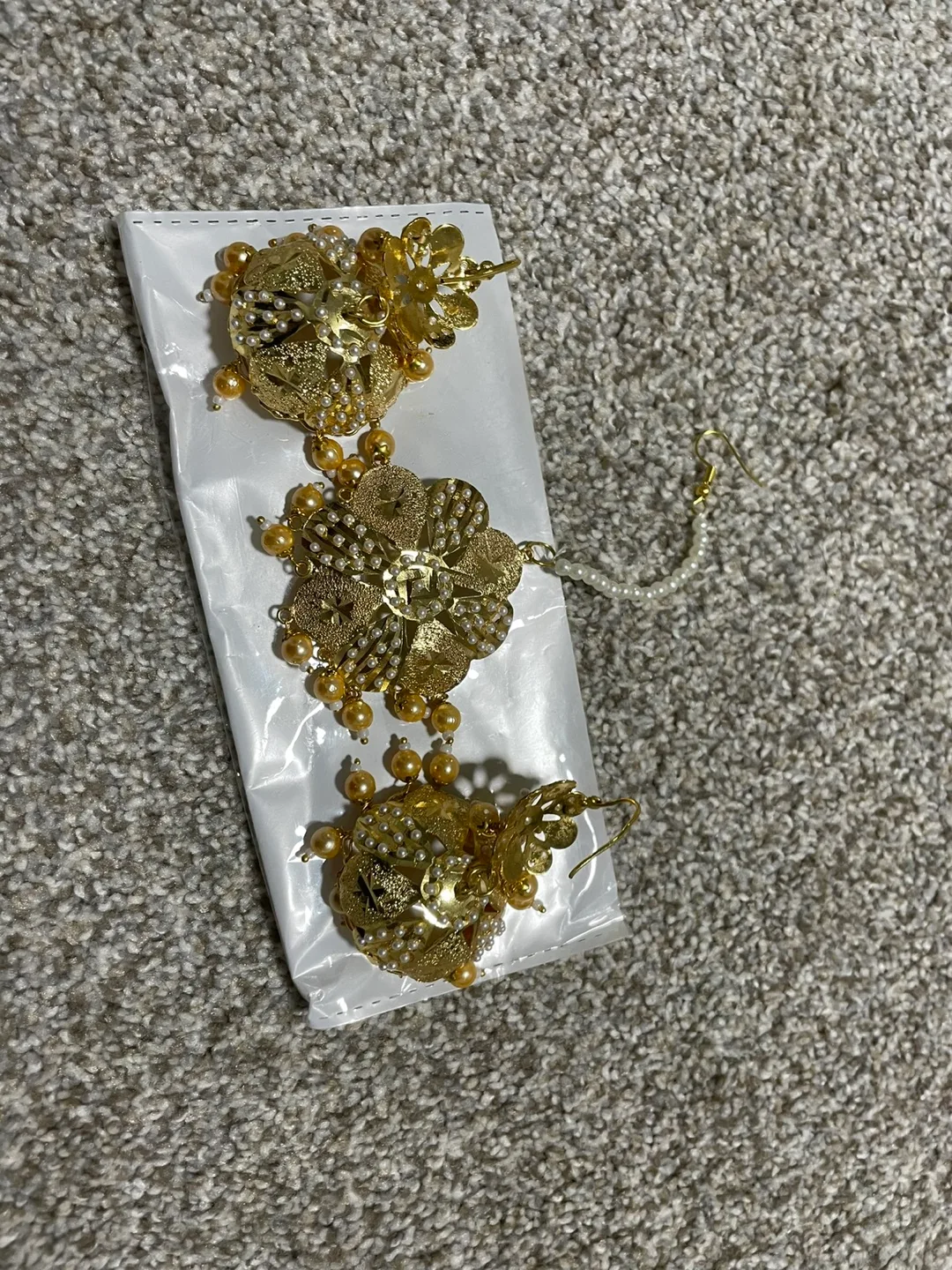 Gold-Tone Indian Jewellery Sets image indicator(4)