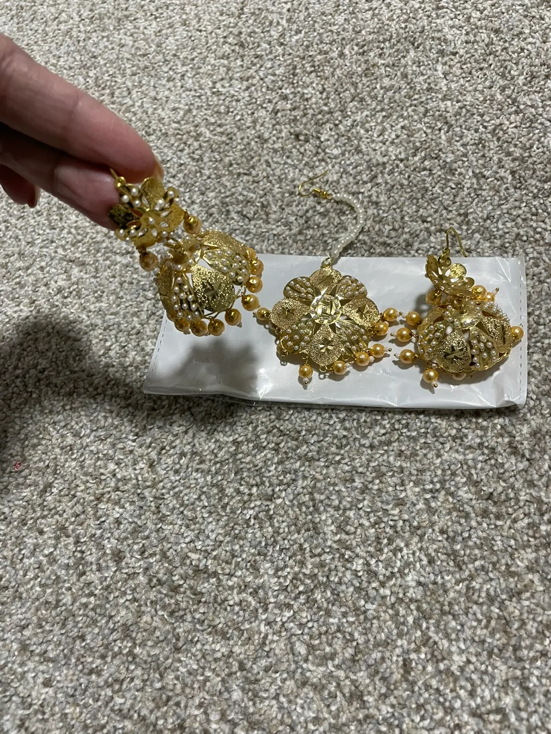 Gold-Tone Indian Jewellery Sets image indicator(5)