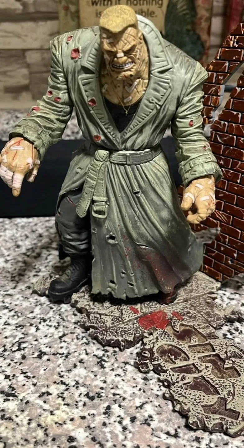 Sin City Marv Action Figure image indicator(3)