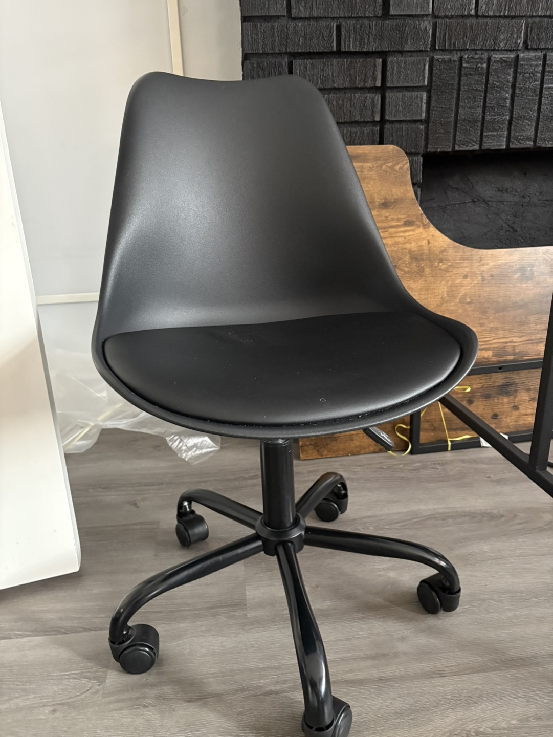 Black Rolling Desk Chair - photo 2