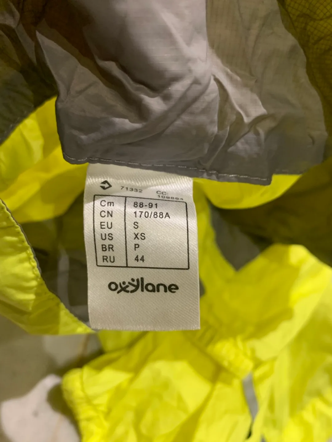 B'Twin Cycling Jacket - Neon Yellow image indicator(7)