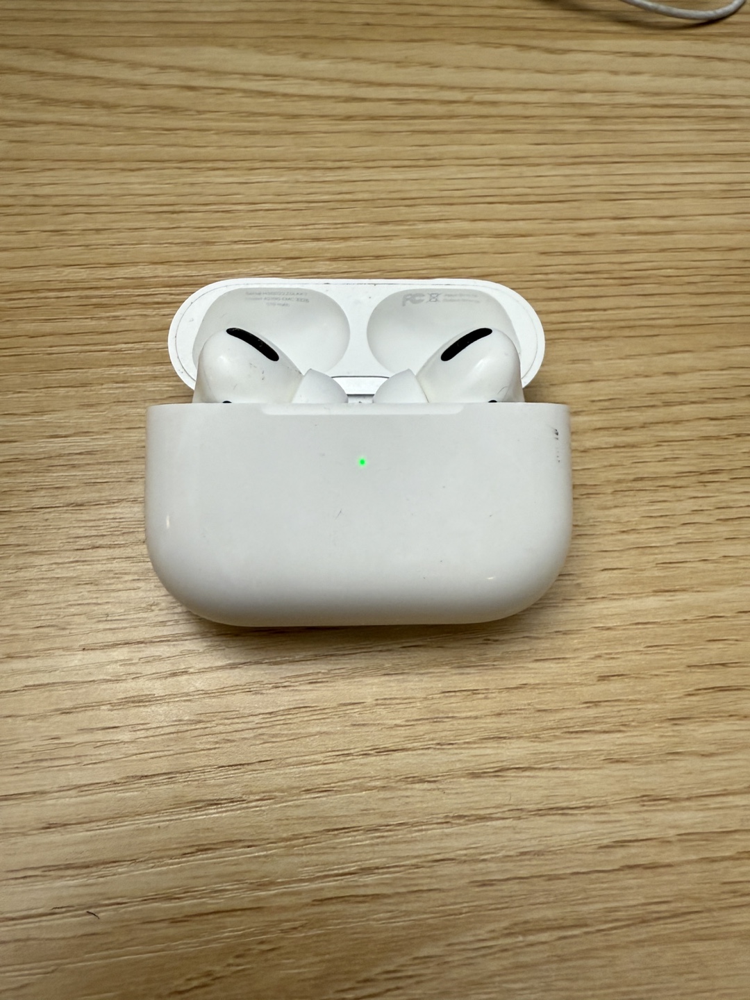 Apple AirPods Pro 1 - photo 2
