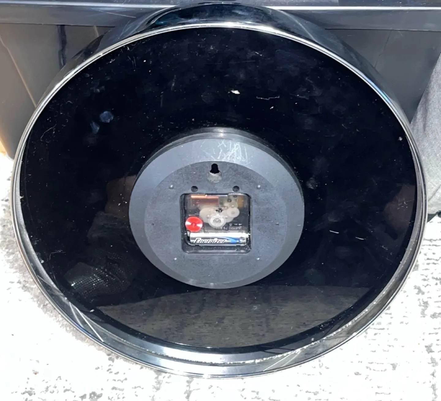 Black Wall Clock with Rhinestone Heart Design image indicator(2)