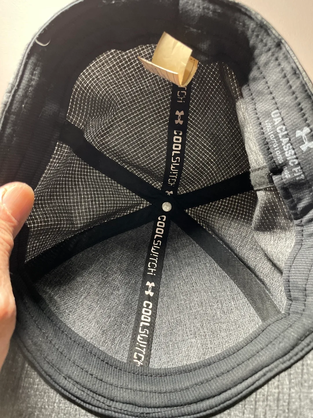 Under Armour Men's Gray CoolSwitch Classic Fit Hat 🏈 image indicator(4)