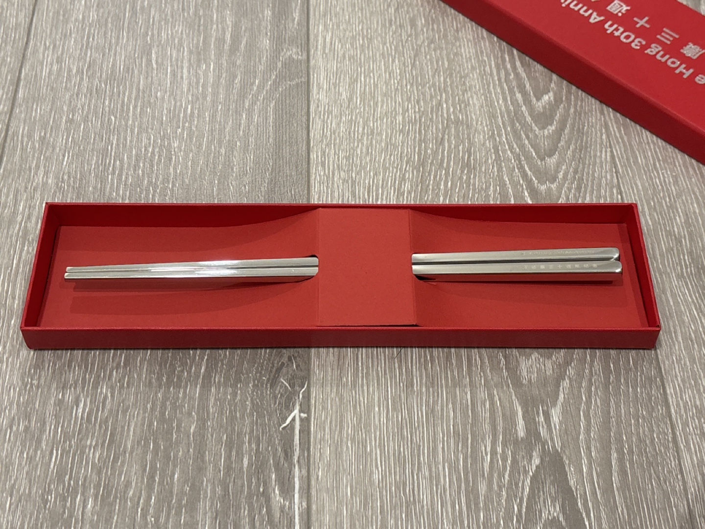New pair of chopsticks in gift box - photo 2