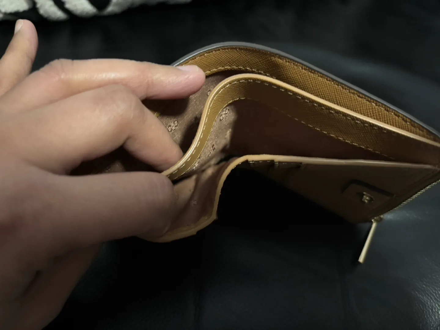 Tory Burch Emerson Mini Wallet - Cardamom image indicator(6)