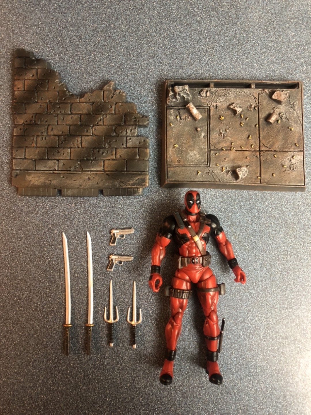 DEADPOOL: MARVEL DIAMOND SELECT - photo 2