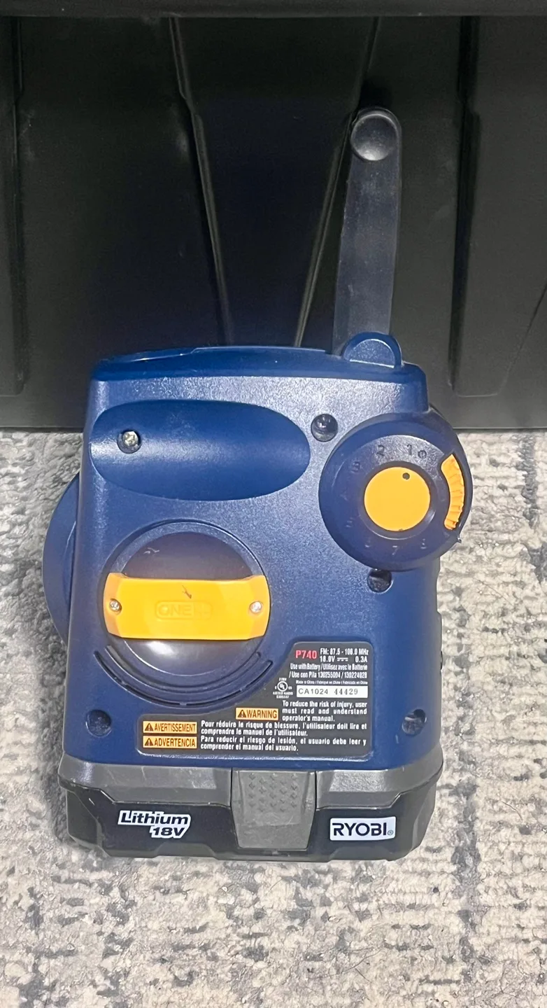 Ryobi 18V Lithium-Ion Cordless Radio image indicator(2)