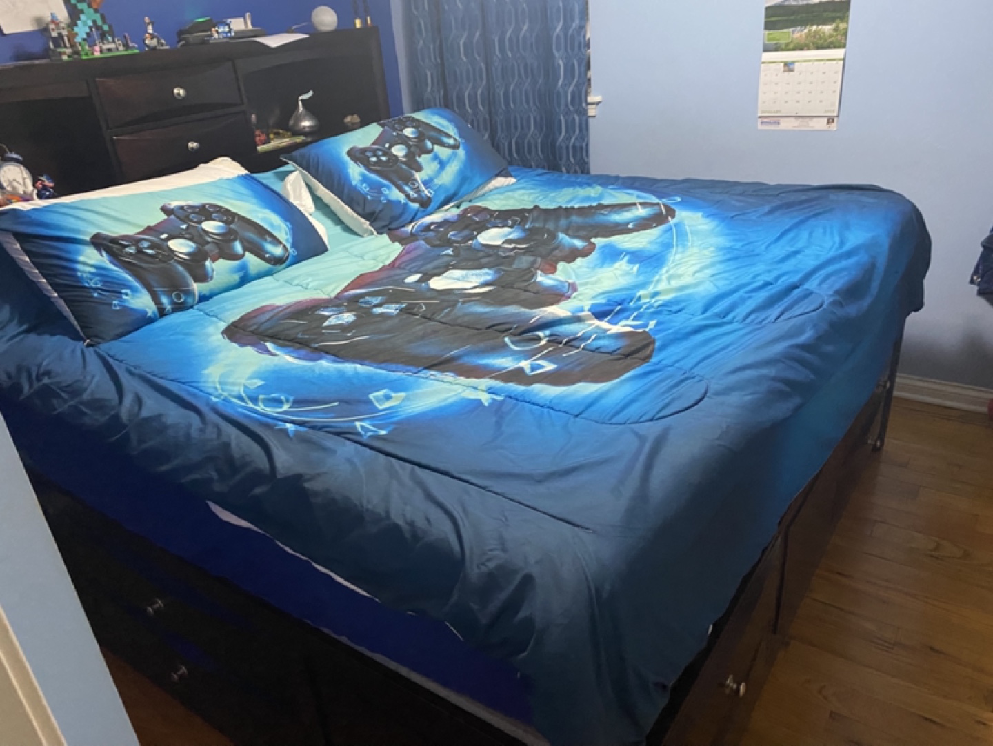 King Size Bed Frame with Drawers and Gamer Comforter Set - photo 5