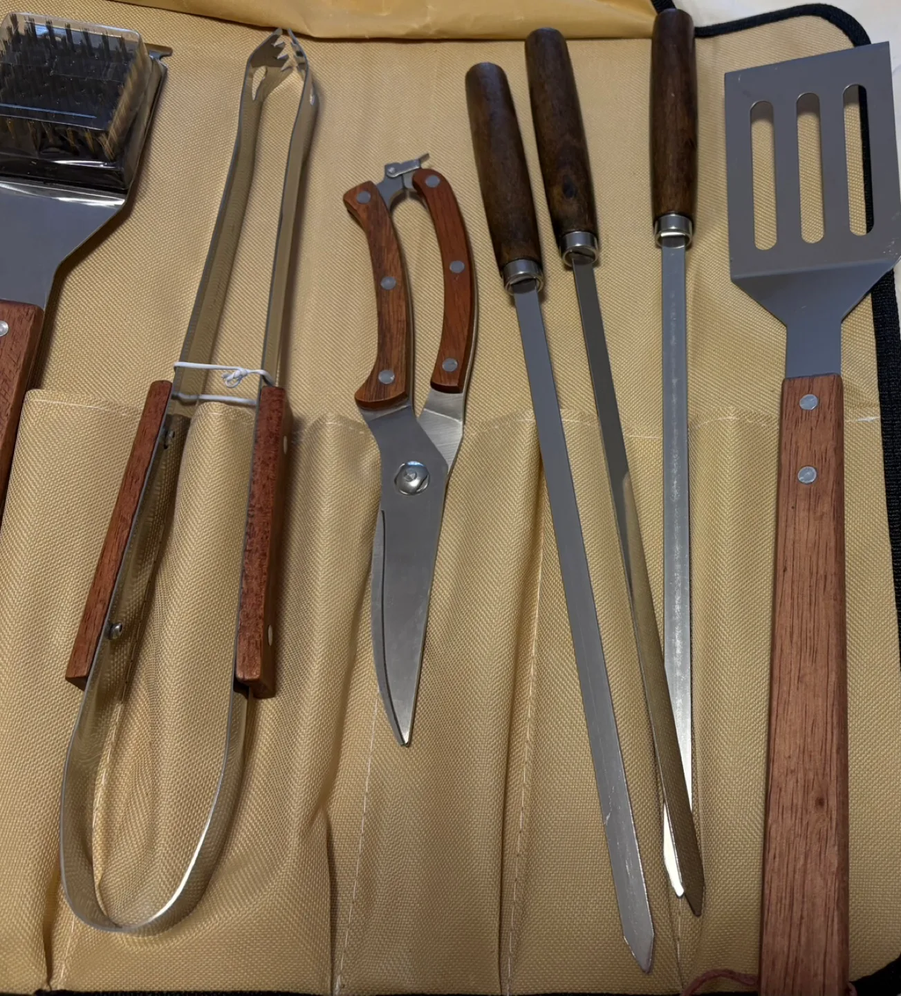 M.v. Eisenberg BBQ Utensil set image indicator(4)