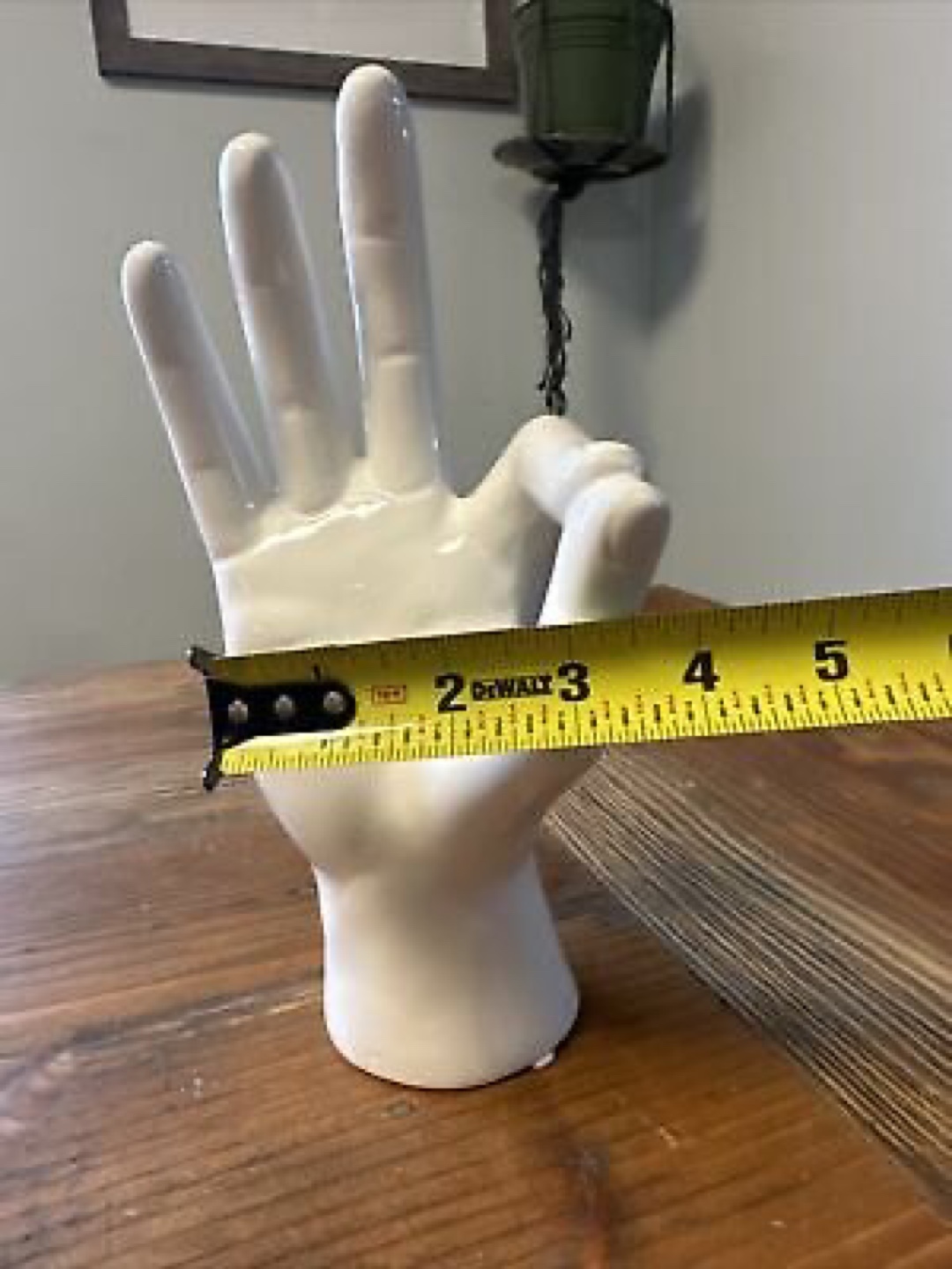 White Ceramic OK Hand Figurine - photo 4