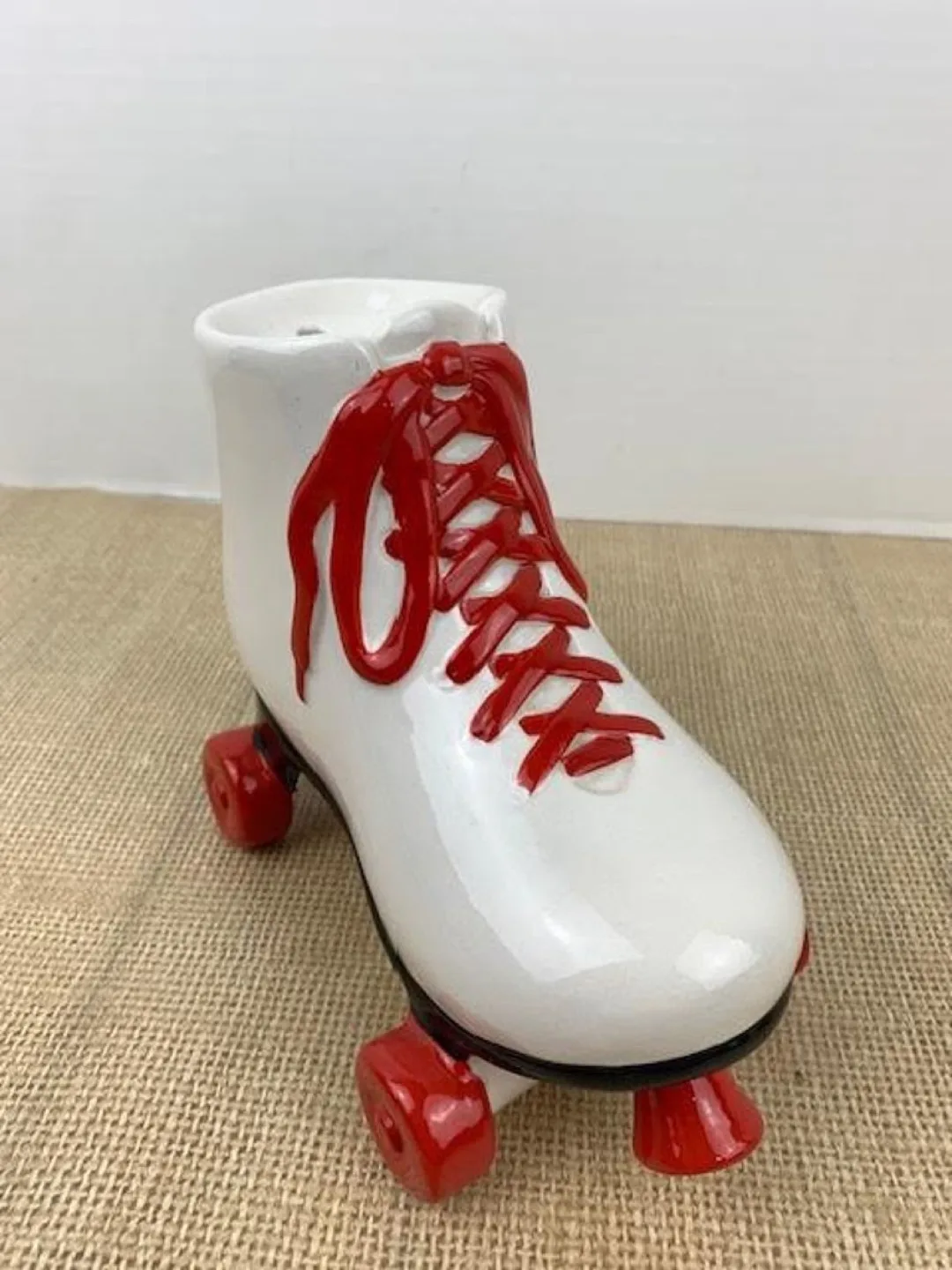 Vintage Ceramic Roller Skate Bank image indicator(5)