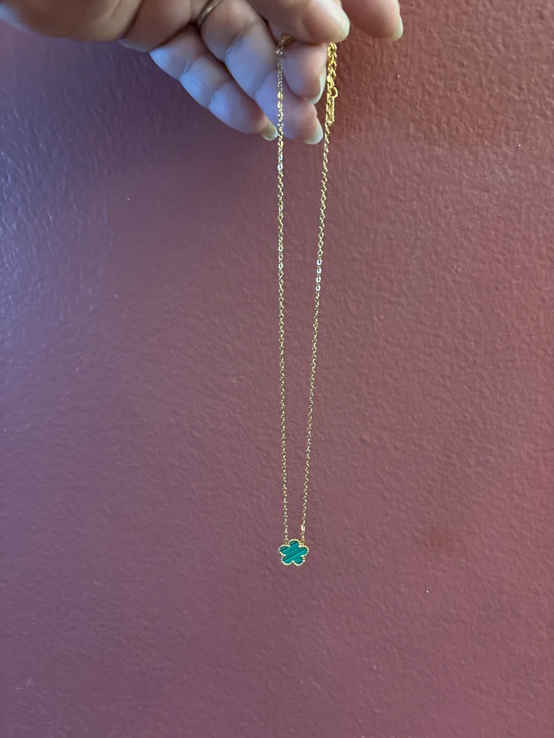 18K Gold Stainless Steel Flower Necklace with Green Malachite image indicator(4)