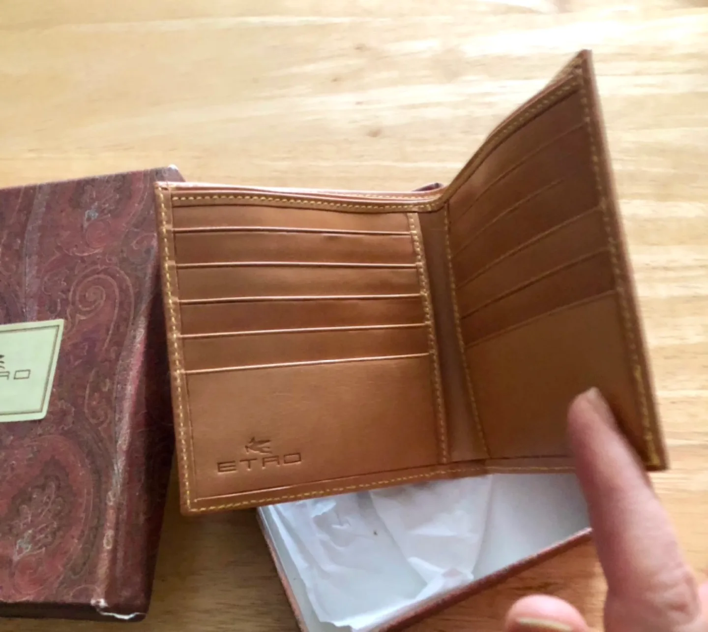 Genuine ETRO Men's Leather Wallet with Box. Like New image indicator(2)