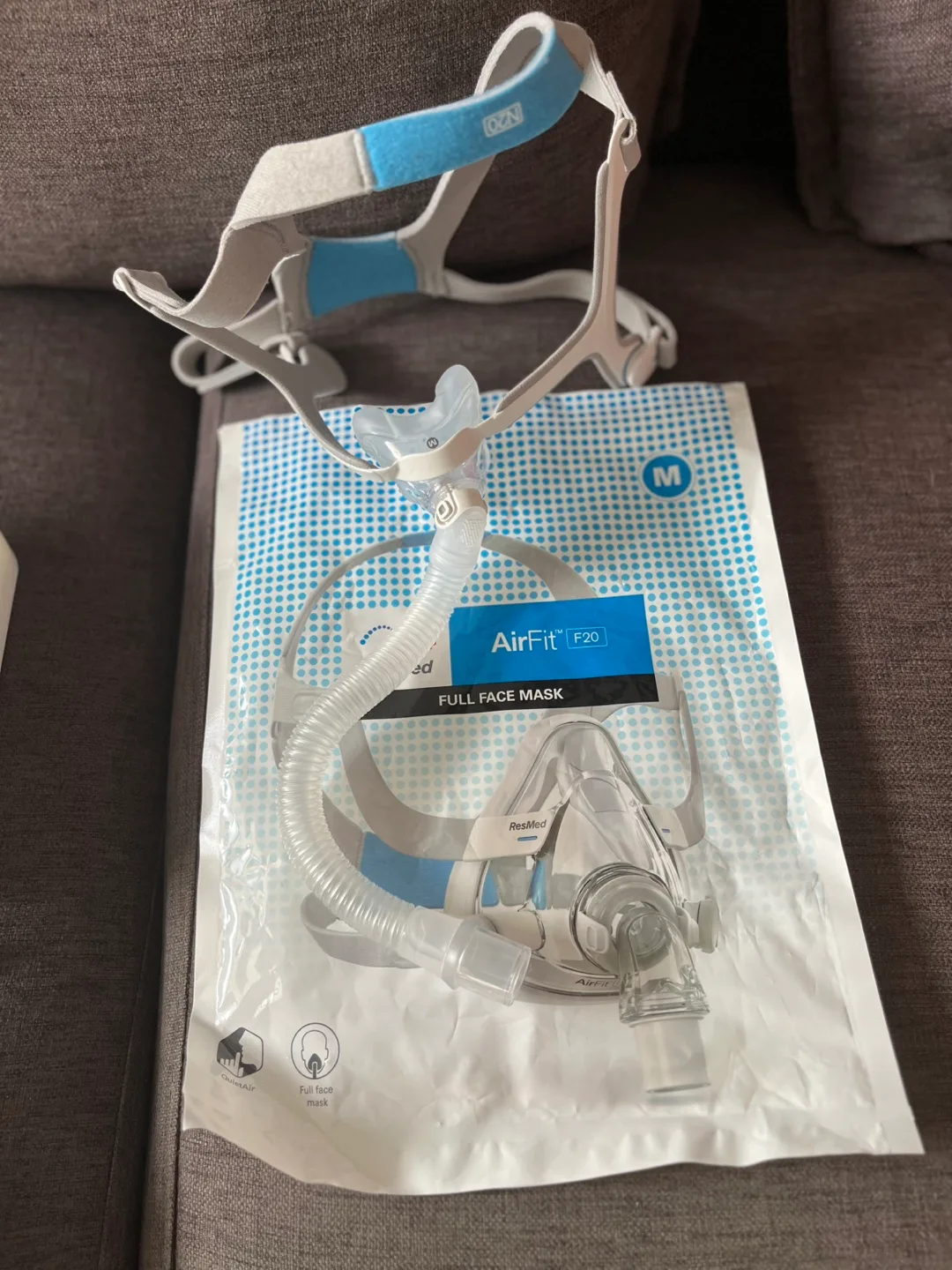 🏈ResMed AirFit F20 Full Face CPAP Mask with Extras image indicator(4)