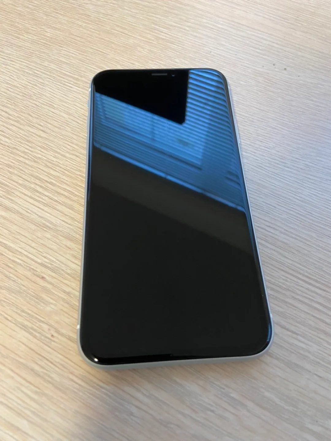 iPhone XR 64GB, Unlocked, 91% Battery Health 🏈 image indicator(2)