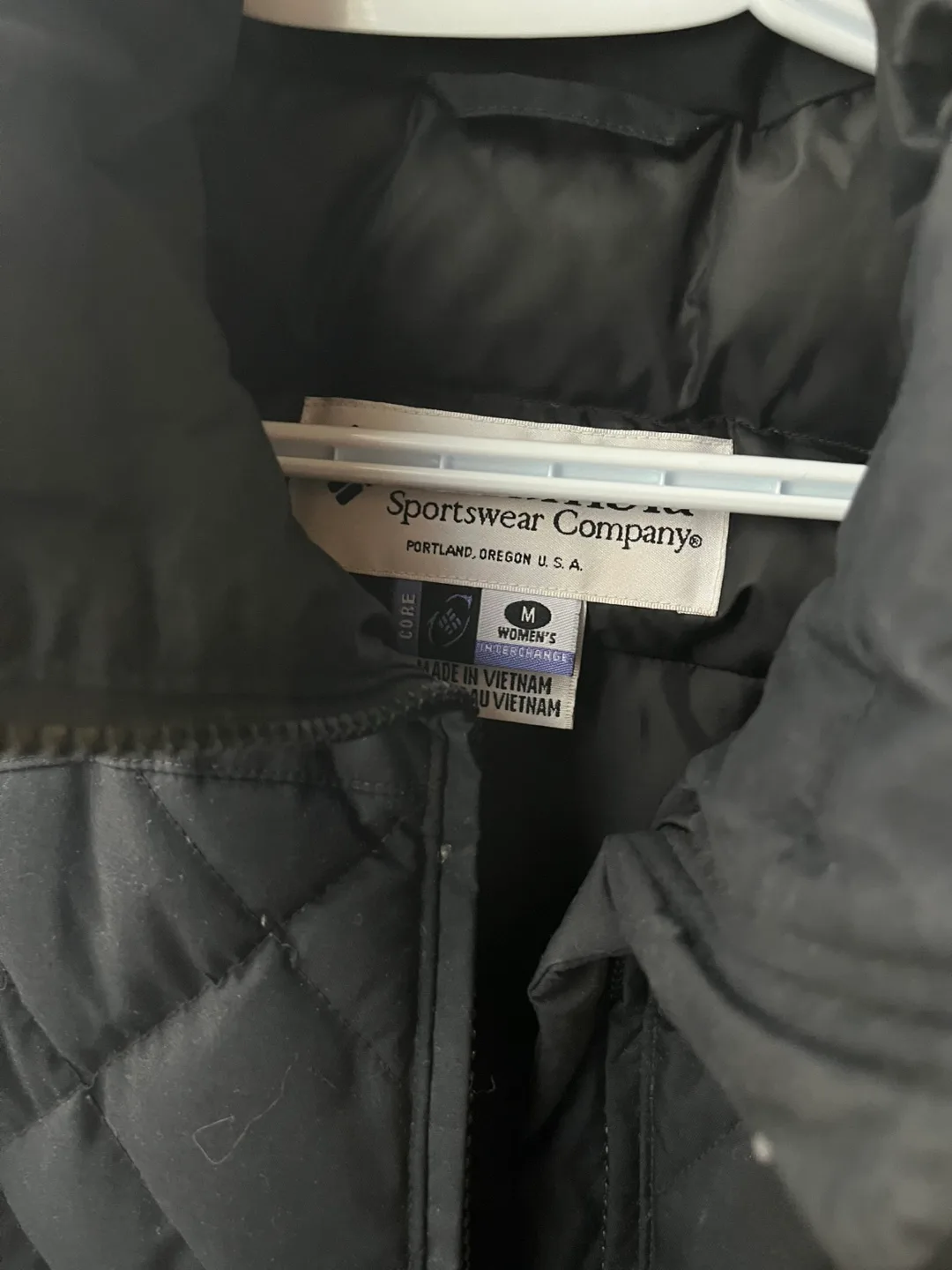 Columbia Women's Black Quilted Vest - Size Medium image indicator(2)