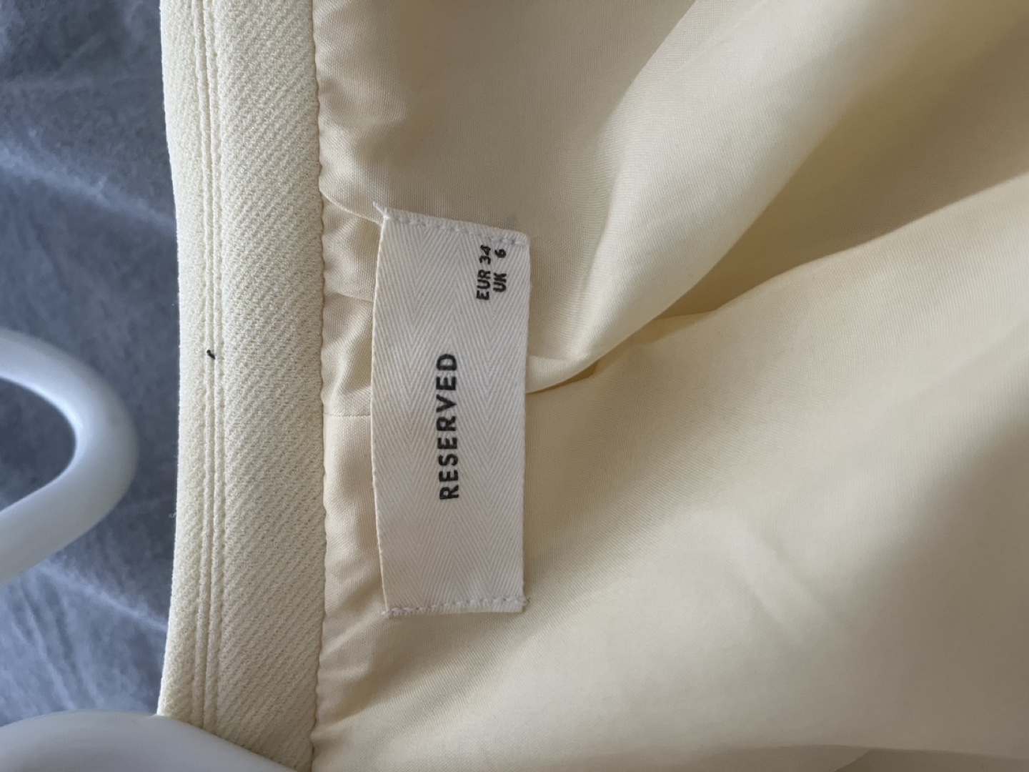 Pale Yellow Blazer Jacket Size 6 - photo 3