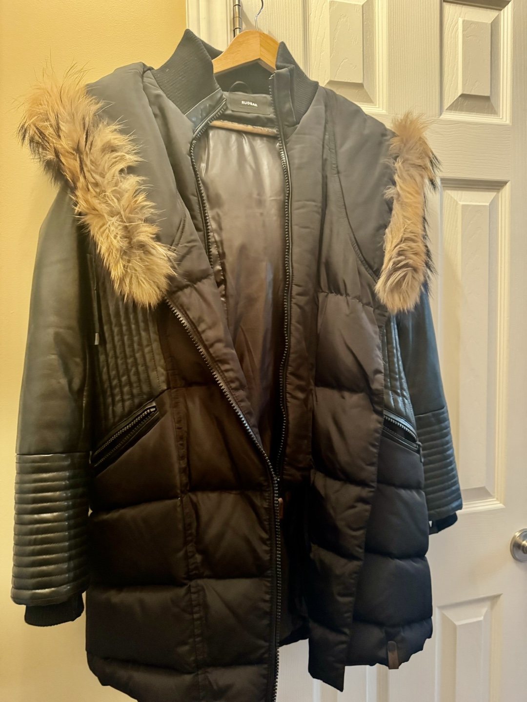 Gorgeous Rudsak  Black Faux Fur Trim Down-Filled Puffer Jacket