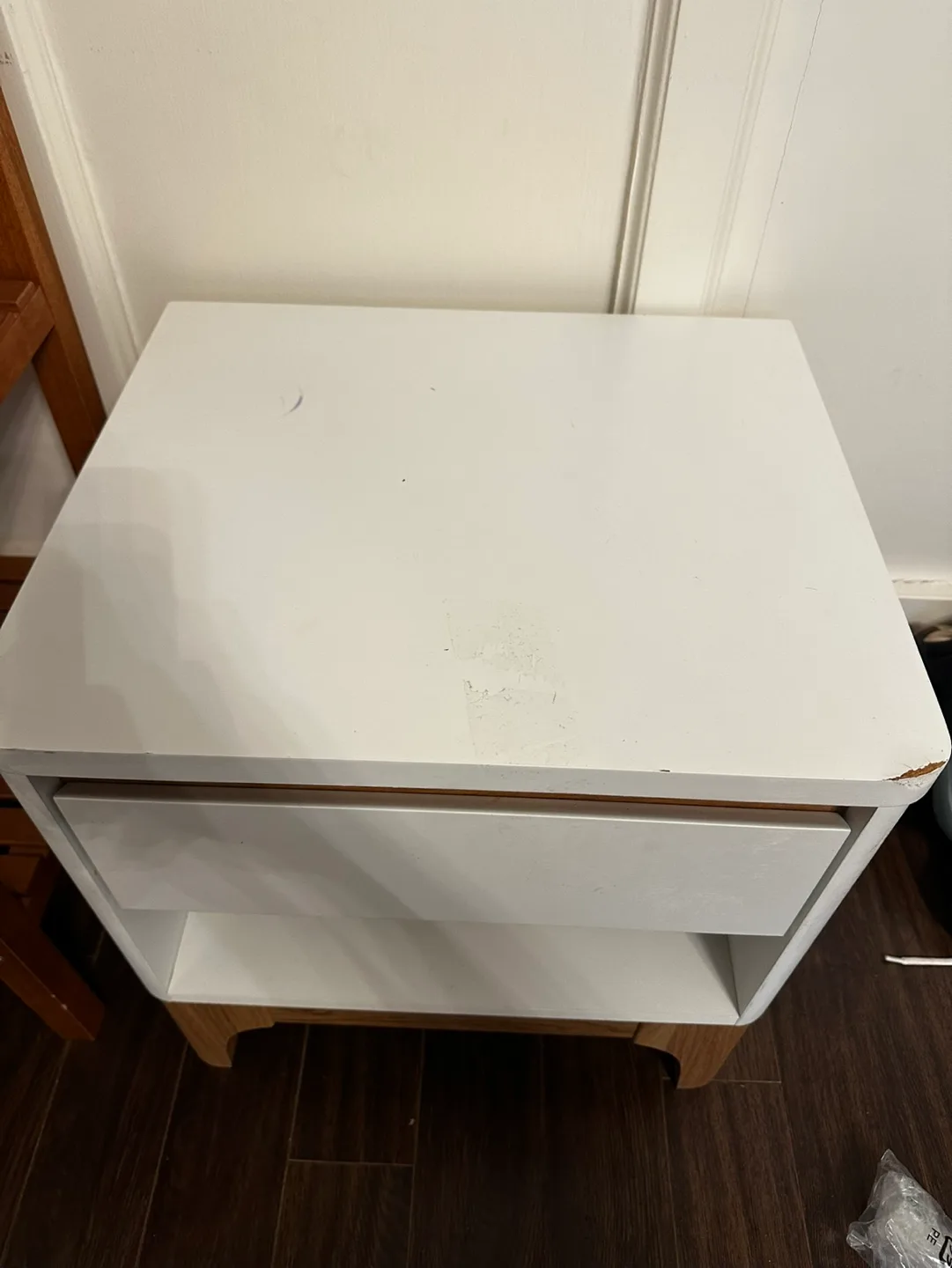 White and wood bedside table image indicator(2)