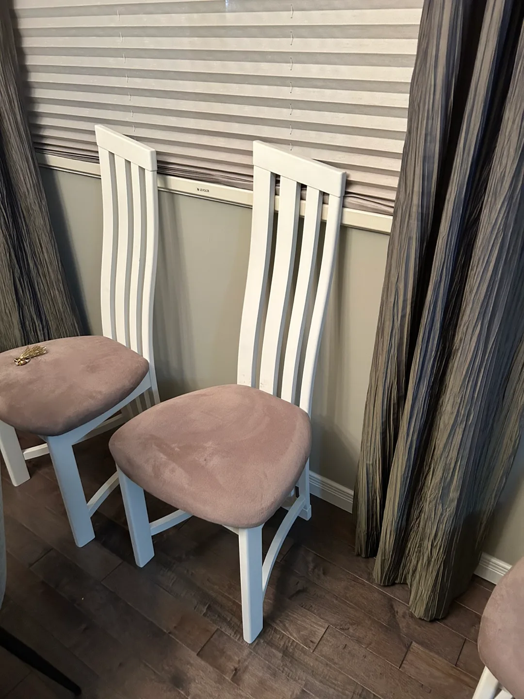 4 Pair of White Dining Chairs with Mauve Seats